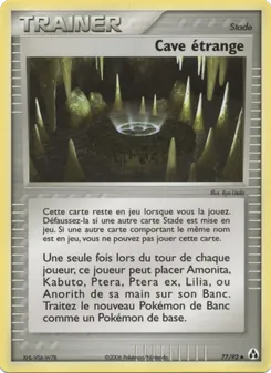 Carte Cave étrange de l'extension EX Créateurs de légendes, numéro 77/92