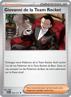 Carte Giovanni de la Team Rocket de l'extension Héros Transcendants, numéro 204/217